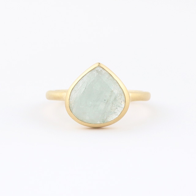 Naturel moss aquamarine ring