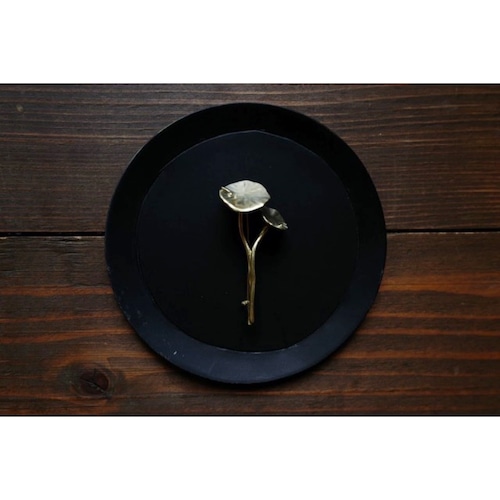 Nakamura Nazuki Accessory｜brooch 蓮の葉（brass）