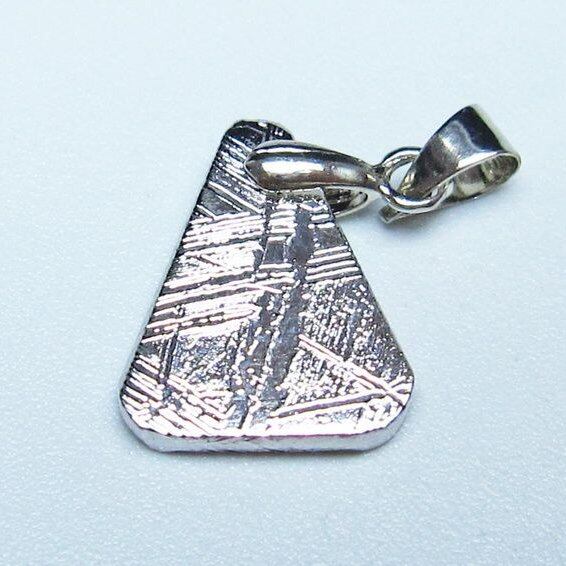 ギベオン ペンダント 隕石 メテオライト 一点物 メール便可 112-13382