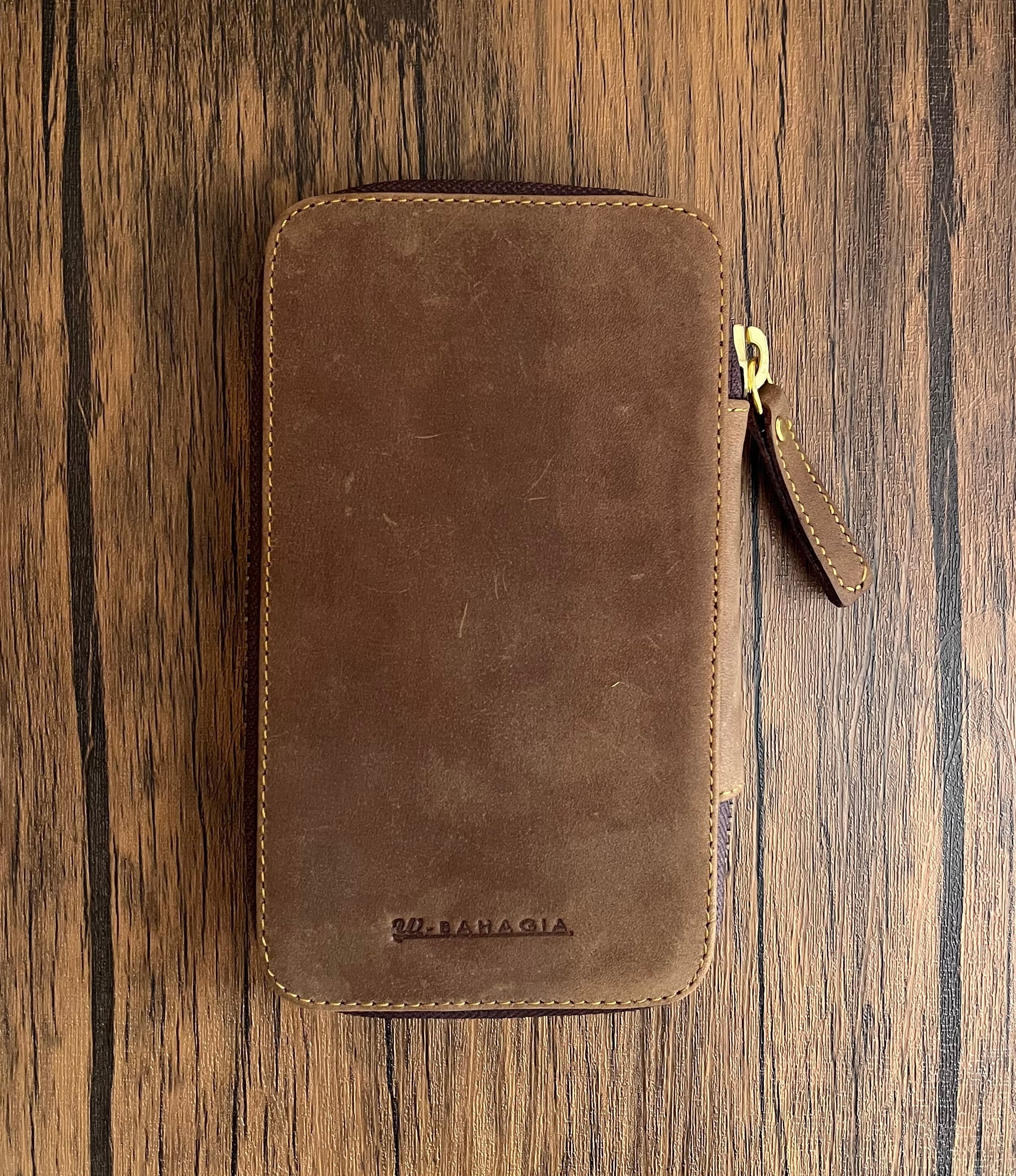 バハギア ペンケース ラウンドジップ型 クレイジーホース キャメル