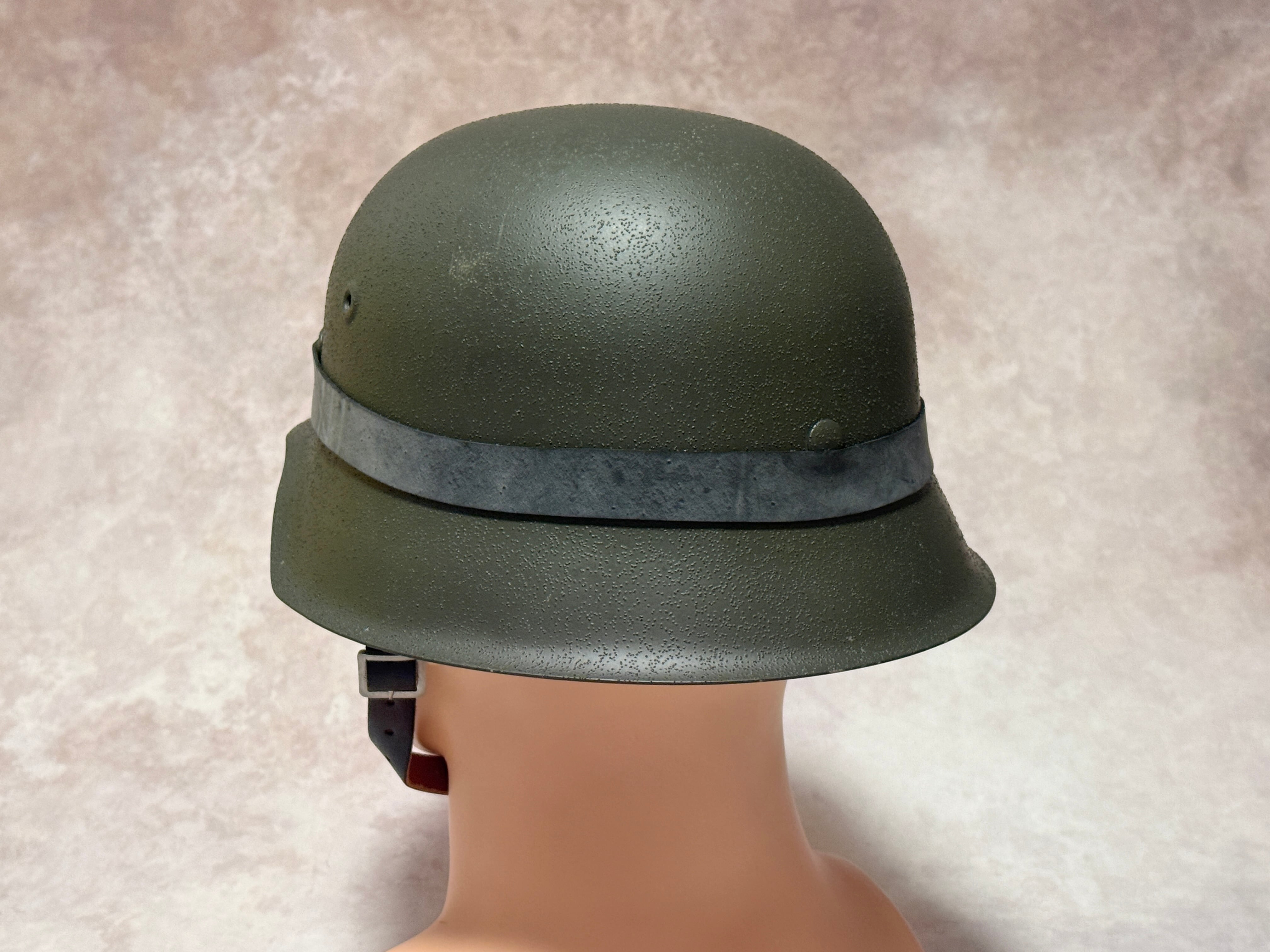 WWⅡ ドイツ軍 ヘルメット用ラバーバンド | アイヘンバウム ミリタリア
