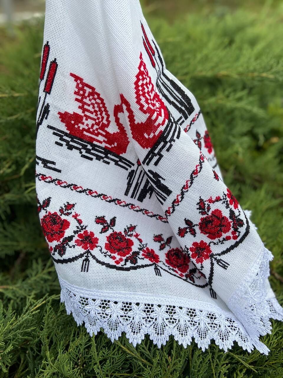 ウクライナ伝統手刺繍祭具タオル「ルシニク」 | ウクライナ刺繍と伝統