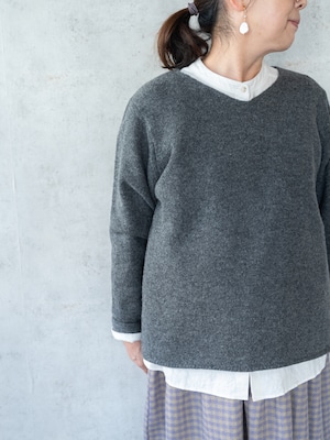 [NATURAL LAUNDRY]シェットランドウールVネックプルオーバー