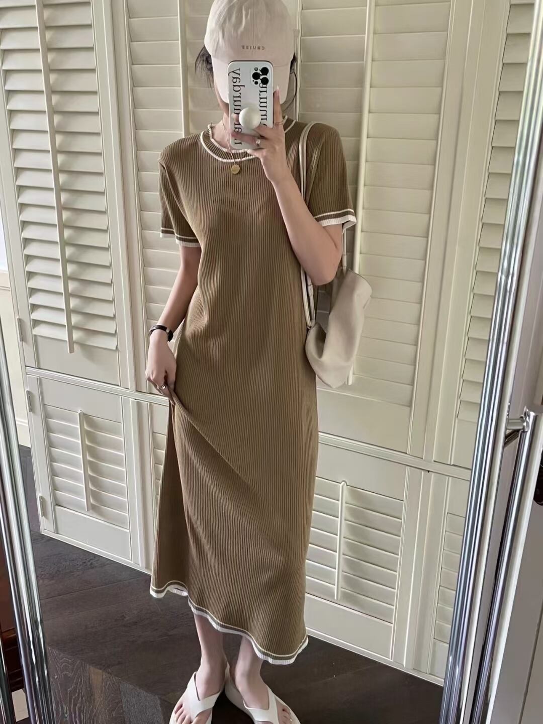 ライン入り半袖ワンピース　AJ1050-2233