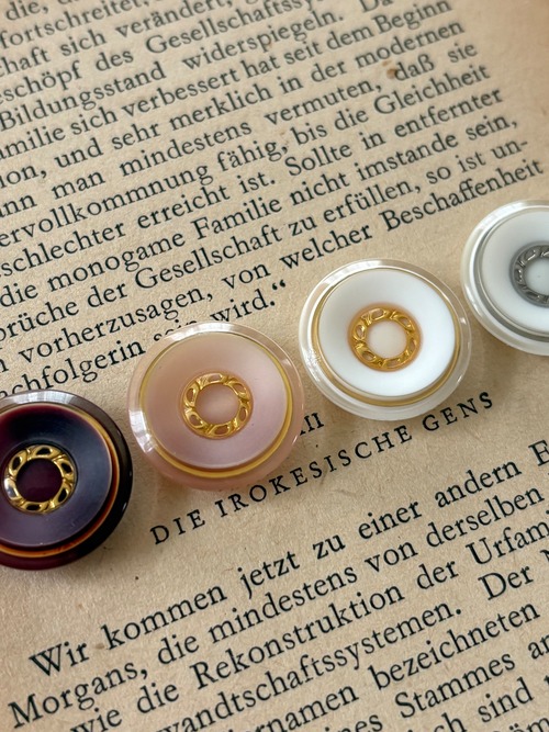 18mm Japanese Vintage ボタン ホワイト／ピンク／ワインレッド  レトロ アクセサリーパーツ 装飾材 カルトナージュ