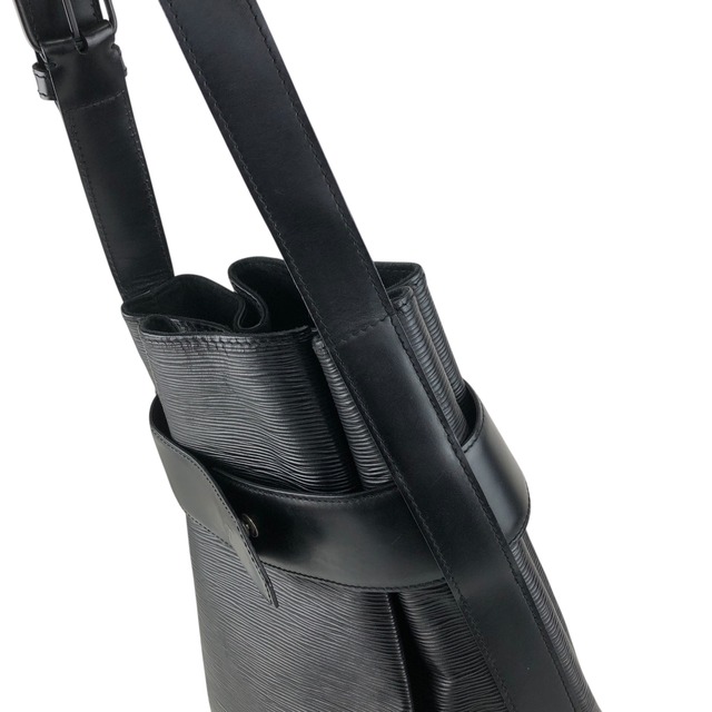 LOUIS VUITTON ルイヴィトン サックデポール エピ ショルダーバッグ ブラック レザー 巾着 vintage ヴィンテージ オールド v8epcv