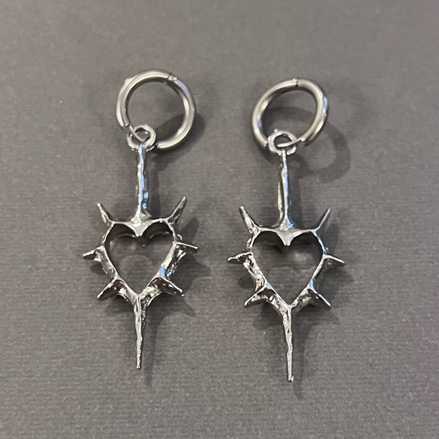 spine heart pierce　棘ハートピアス　J0344