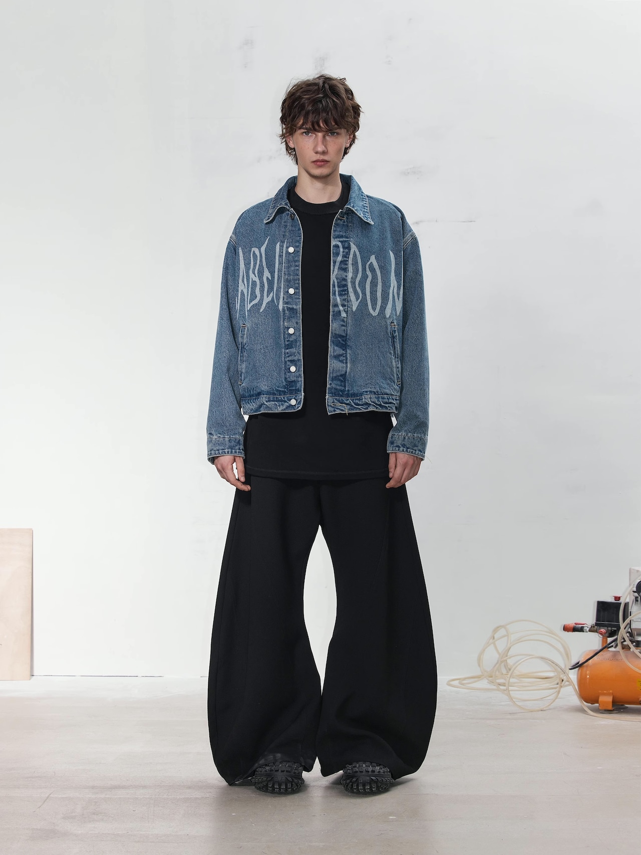 O-Cut Wide Pants