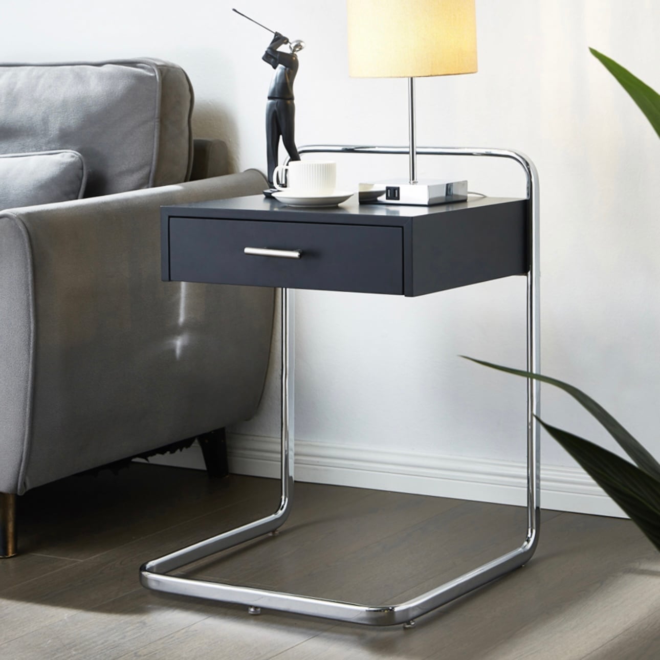 metal black side table / メタル ブラック サイドテーブル ミッドセンチュリーモダン 北欧 韓国インテリア 家具