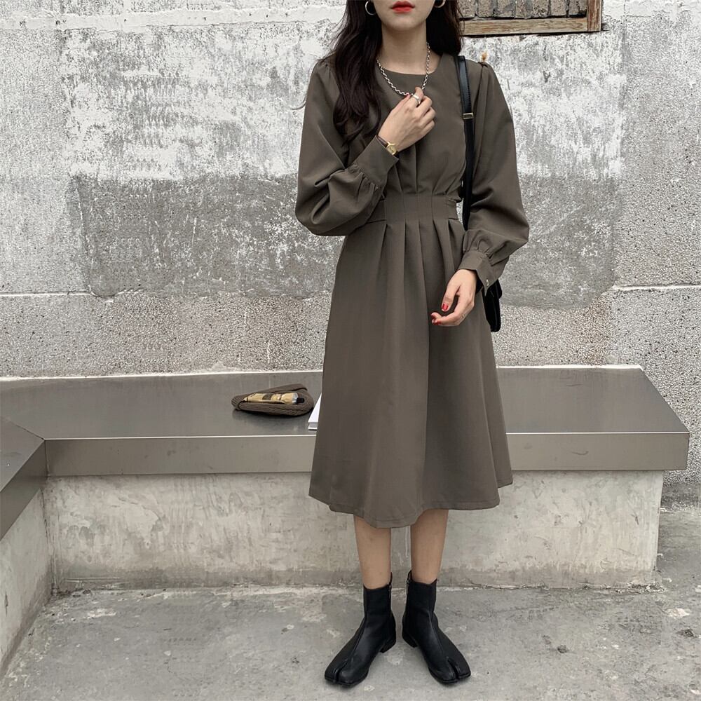 ワンピース レディース ミディアム丈 ミディアム丈ワンピース 長袖 長袖ワンピース 膝下 かわいい 可愛い きれいめ シンプル 大人 お洒落 おしゃれ オシャレ 大人可愛い 大人女子 ラブリー フォーマル 清楚 ナチュラル M L XL 2XL 3XL 4XL 大きいサイズ ビッグサイズ 無地 春 秋 冬 誕生日 バースデー ディナー 記念日 クリスマス バレンタイン デート お出かけ ショッピング 休日 ファッション コーデ スタイル インスタ インスタ映え トレンド 流行 女子会 ママ イベント 学生