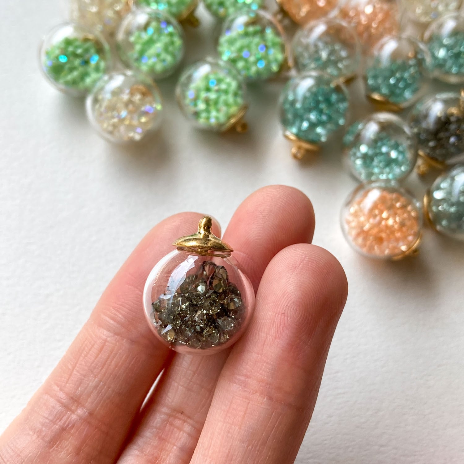 再入荷〉ガラスドームチャーム | Dua-アクセサリーパーツショップ