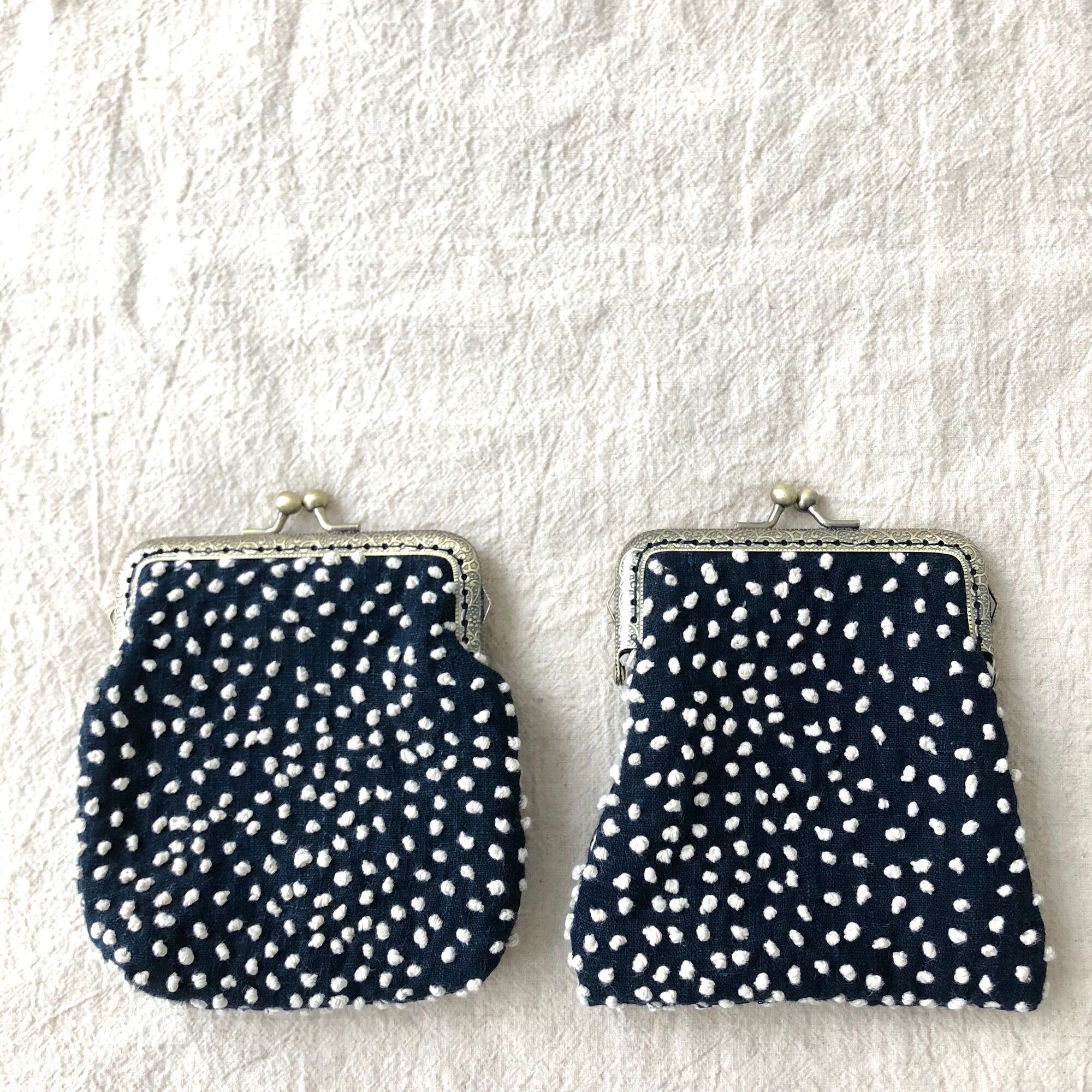 つぶつぶヘンプのがま口ポーチ