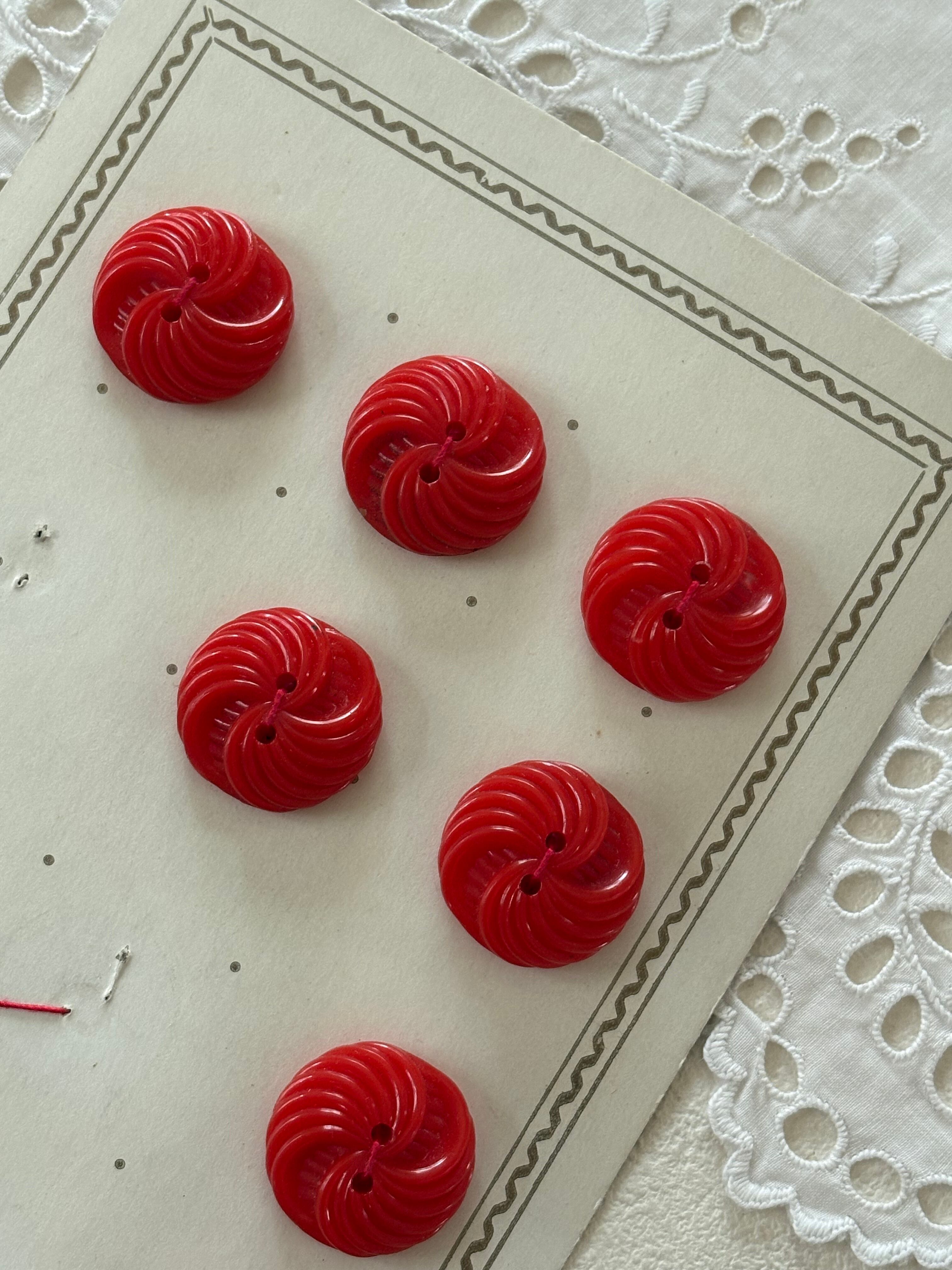 フランスVintageボタン ヴィンテージボタン 1940年代〜 デッドストック 21mm レッド アクセサリーパーツ デコレーション材