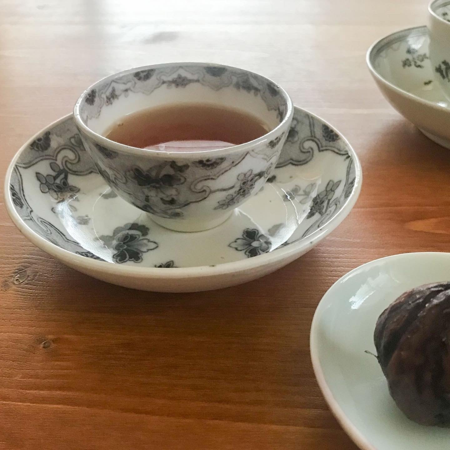 ティーボウル&ソーサー【ベルギー・1850年代】 | 暮らしの骨董店