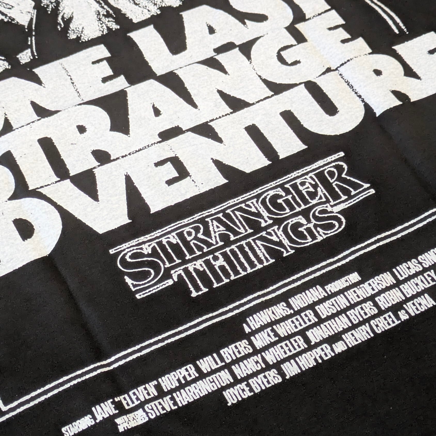 【 Stranger Things / ストレンジャーシングス  】『 One Last Strange Adventure 』 Tシャツ〚アメリカン雑貨 アメトイ〛
