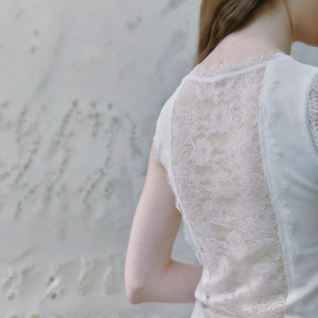 Éclat Lace Sleeveless Top F0531