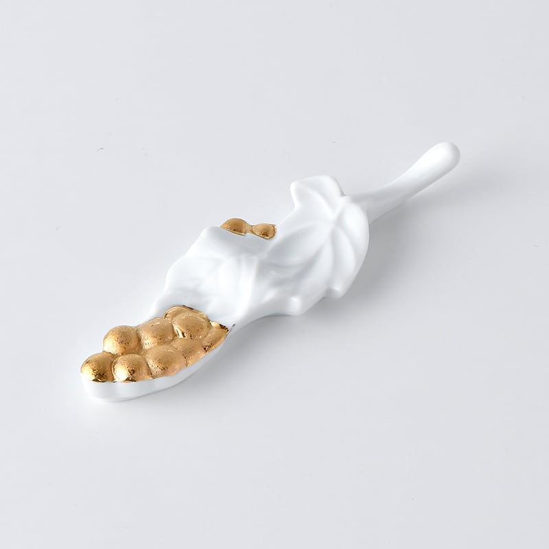 ぶどうレスト・金彩【限定販売】 | 重山陶器