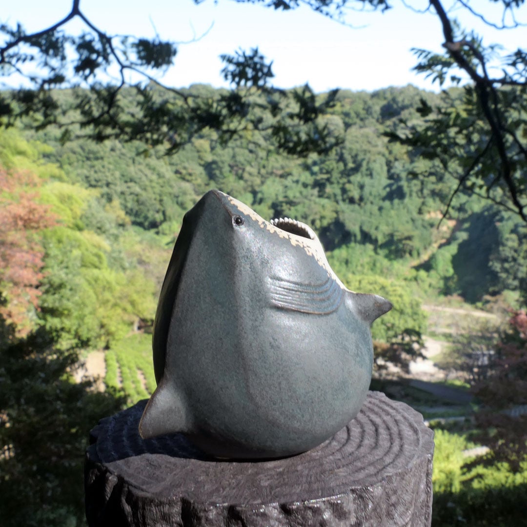 ホホジロザメ形酒器 | セラミミックonlinestore