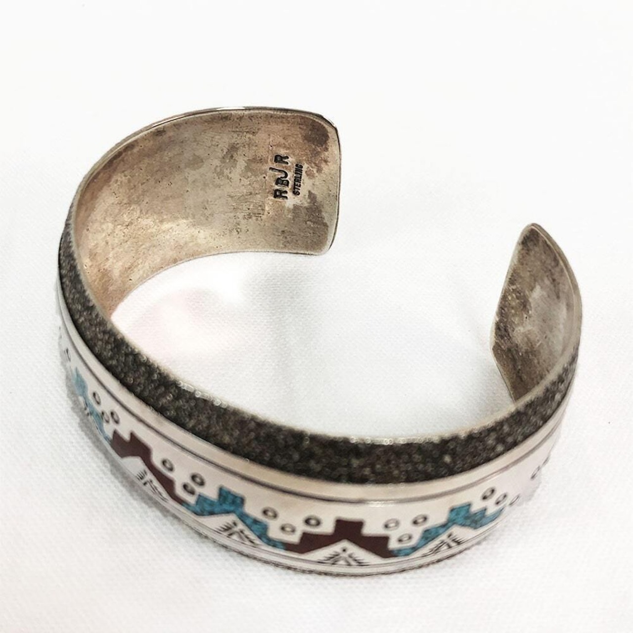 【INDIAN JEWELRY(インディアンジュエリー)】Navajo Tip Inlay Bnagle by RBJR ナバホ チップインレイ バングル RBJR作