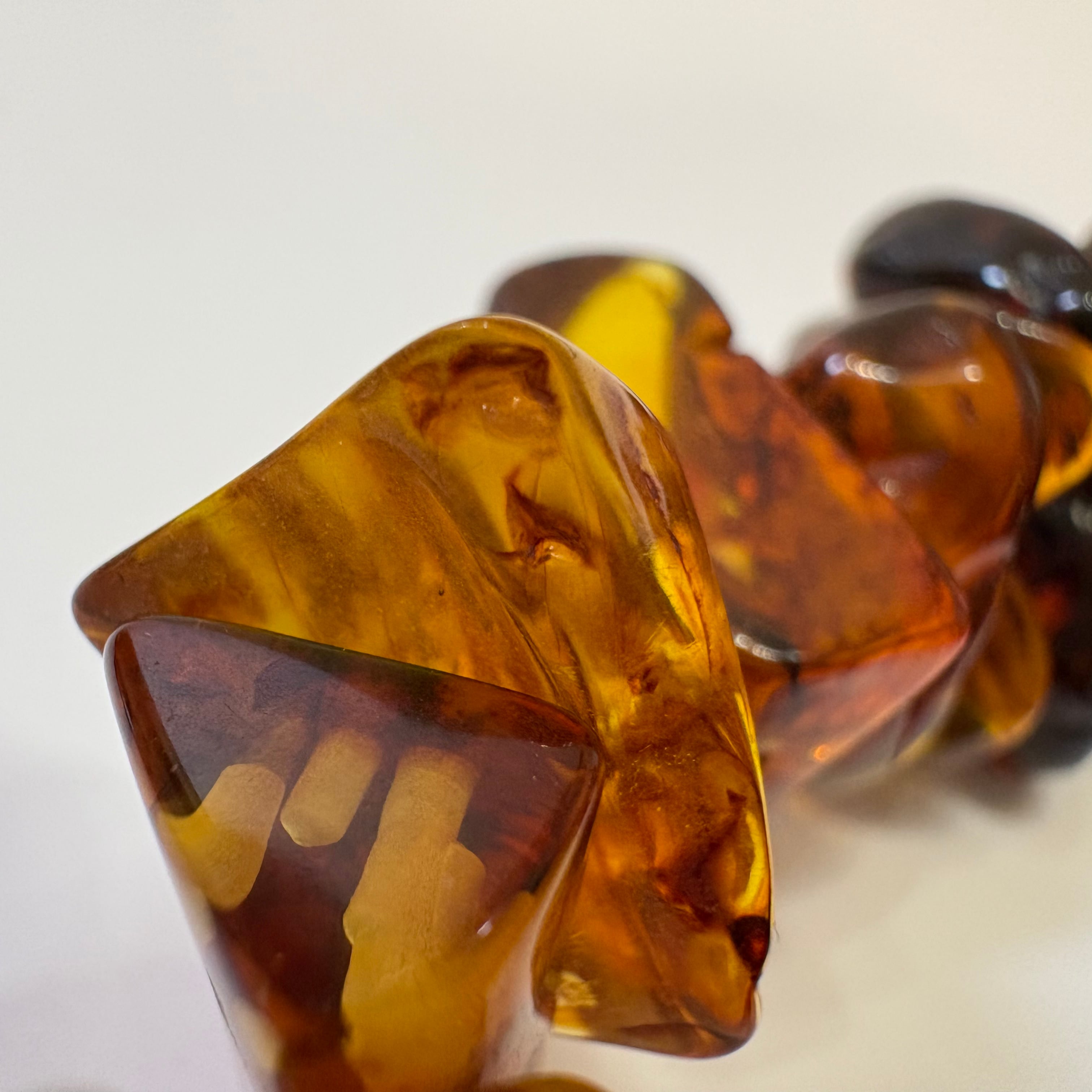 琥珀amber バルト海沿岸産 さざれブレス不定形、内周15㎝ | ヒロ