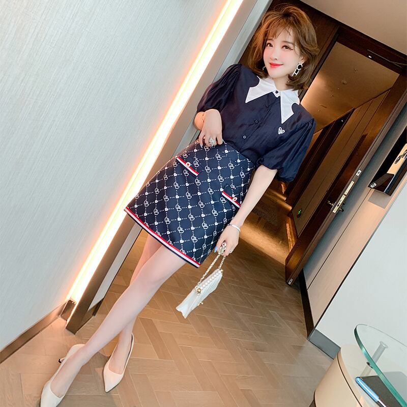 スタンダードハイウェストウェスト刺繍カラーストライプAラインスカート オータム レトロ 秋物 MIUCO47376539029