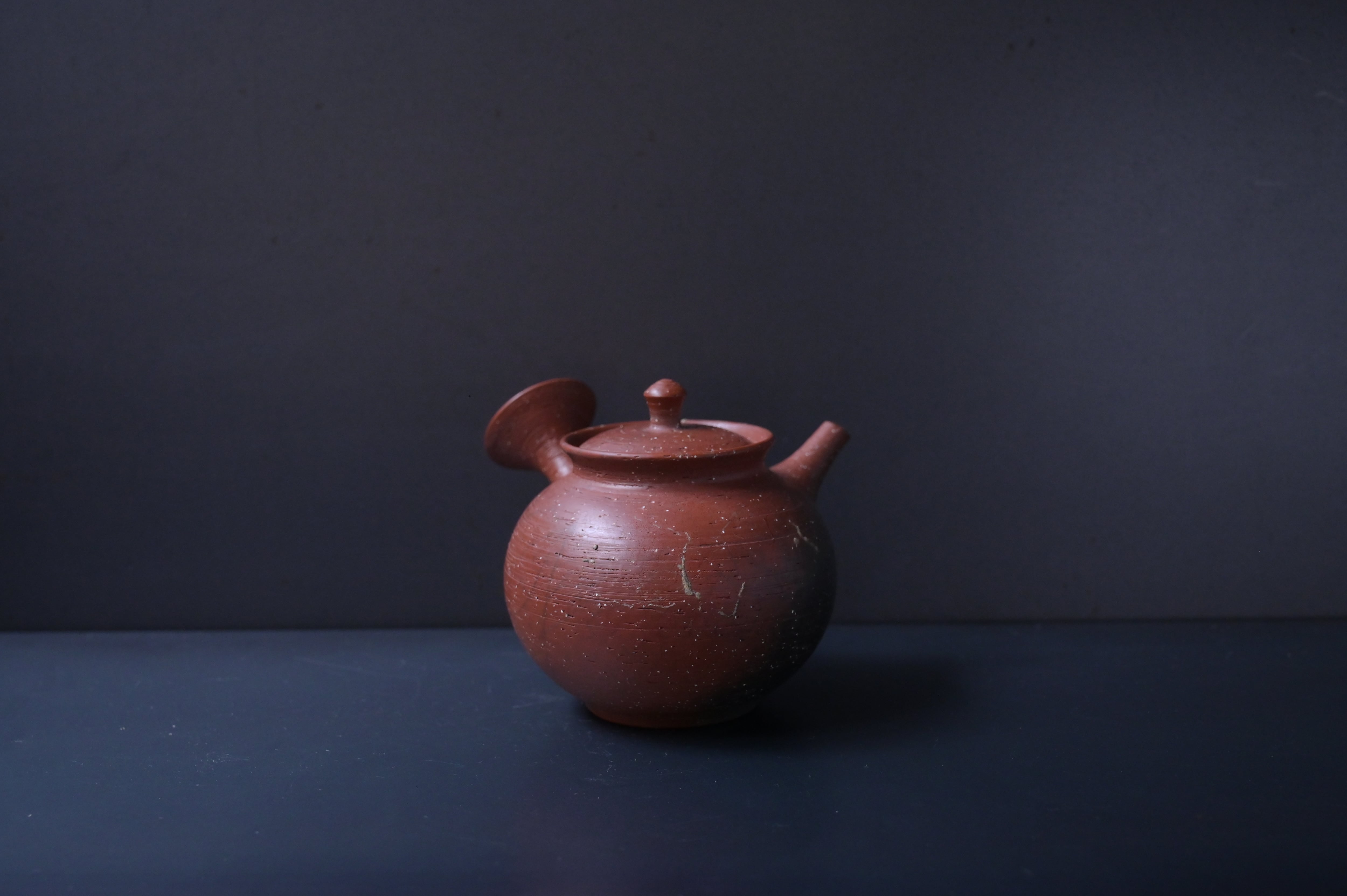 吉川雪月 朱泥梨皮窯変藻掛 茶注 | 鎌倉倶楽部 茶寮