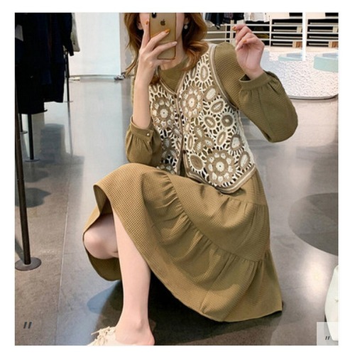 Vネックかぎ編みベスト T-122