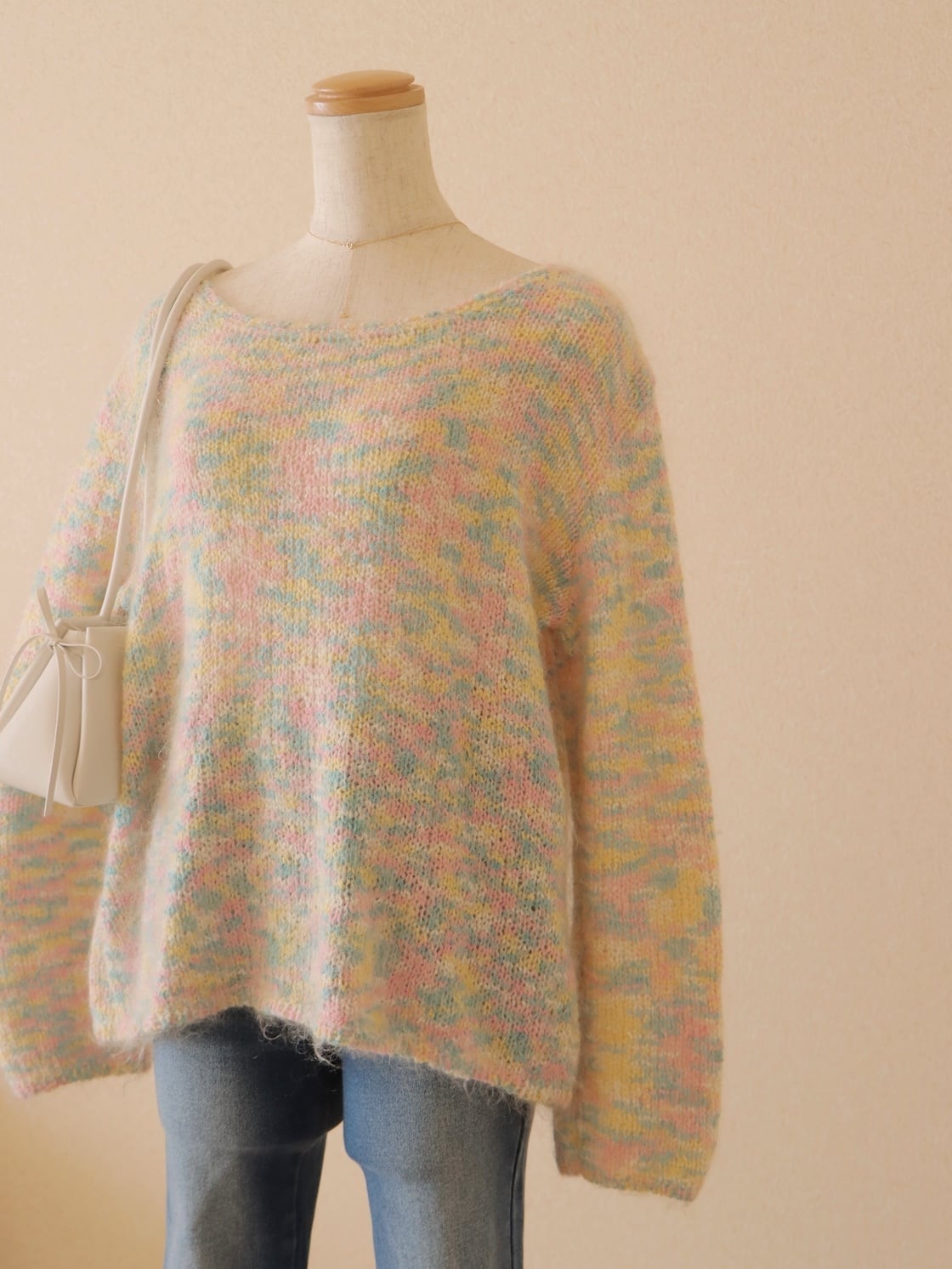 ●pink & yellow & white & green mix color design sweater