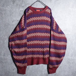 Red Geometric Border Design Knit