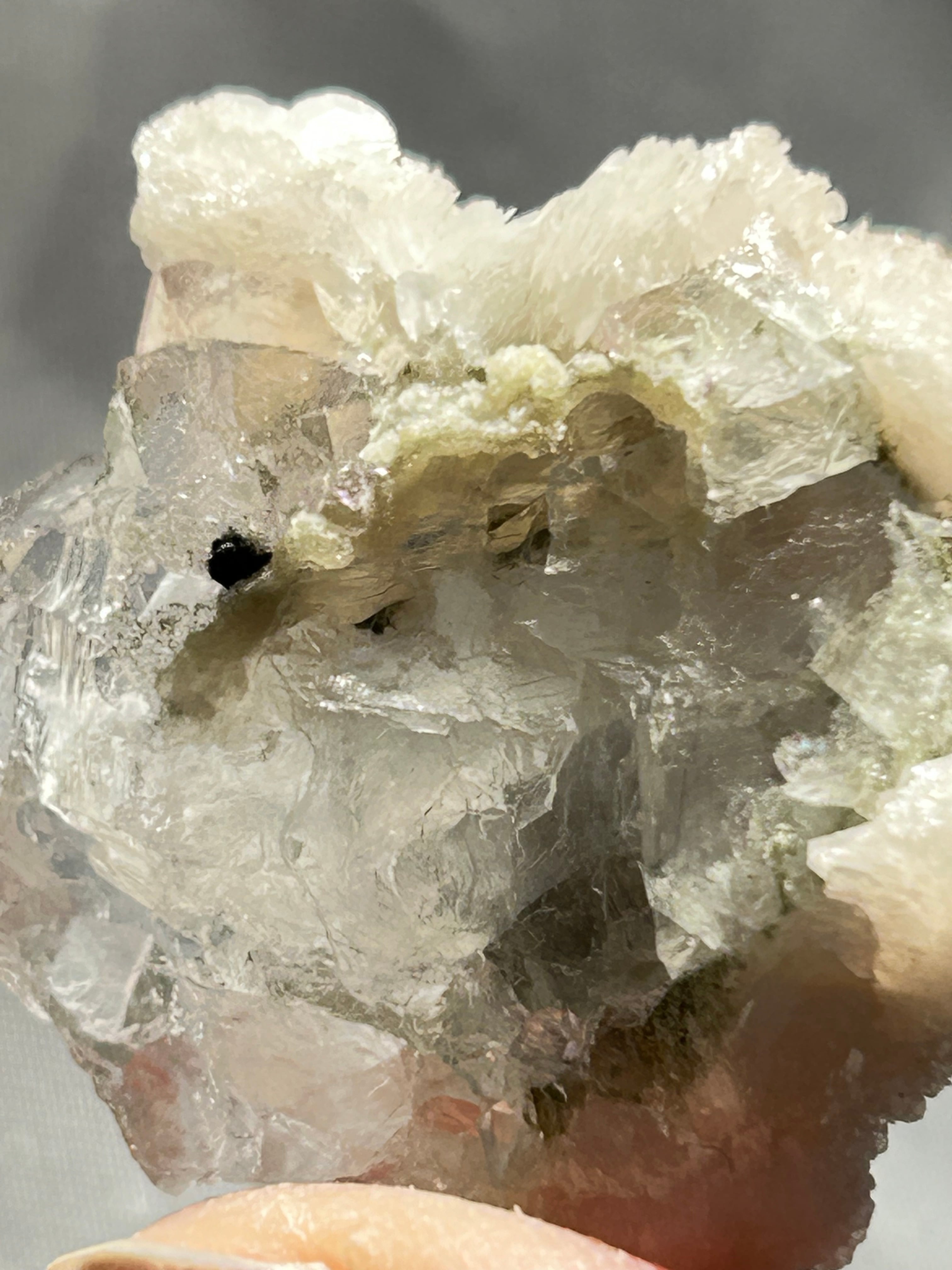 ヤオガンシャンカルサイト共生「セルリアンブルー」フローライト