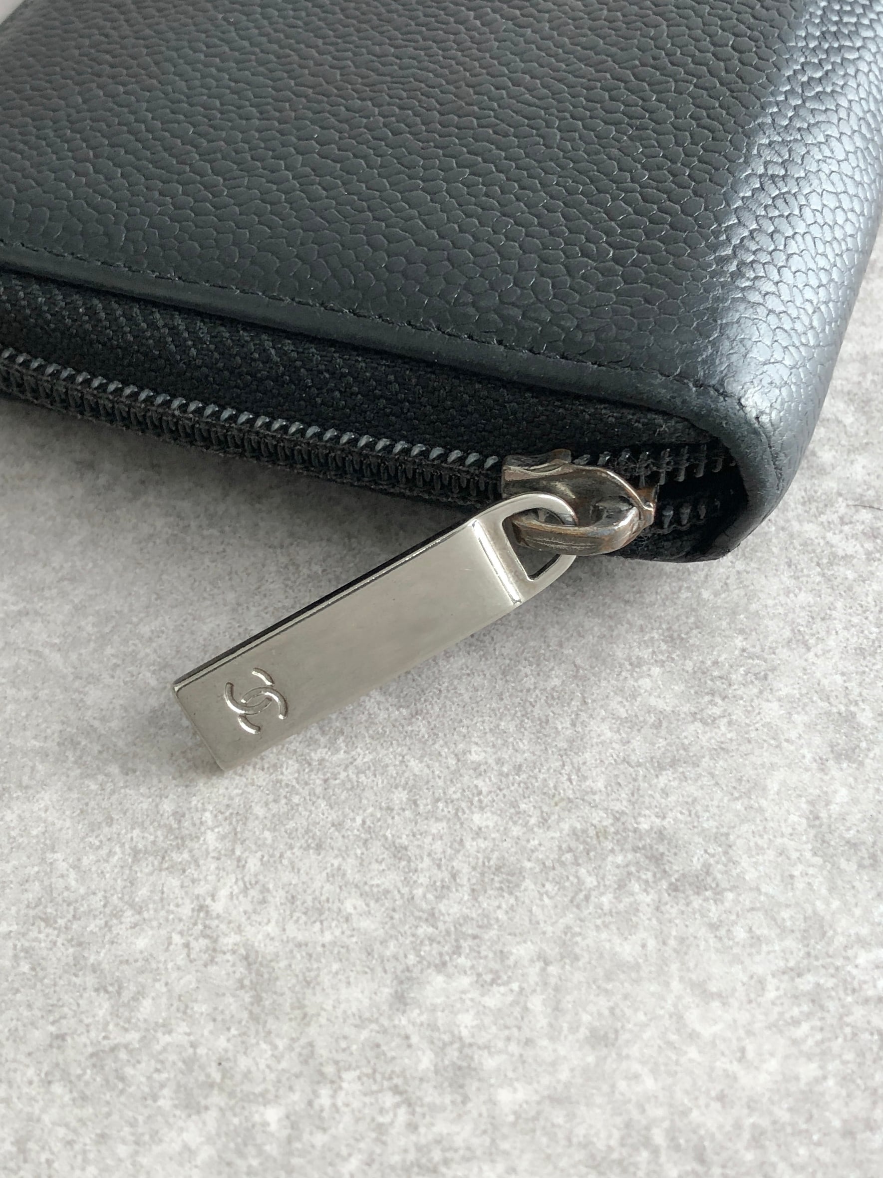 CHANEL シャネル 財布 ブラック ココマーク レザー キャビアスキン 長