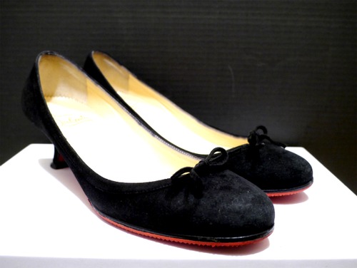 定番★ChristianLouboutin クリスチャンルブタン スエード素材 リボンデザイン パンプス 黒36.5★ 黒のスエードにレッドソールがポイント♪