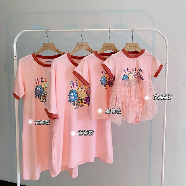 赤ちゃんの親子服夏の家族全員の服母子の母子洋服3枚プリント半袖Tシャツワンピース サマー 夏物 上上家原创亲子装 上上家原创亲子装4585952281