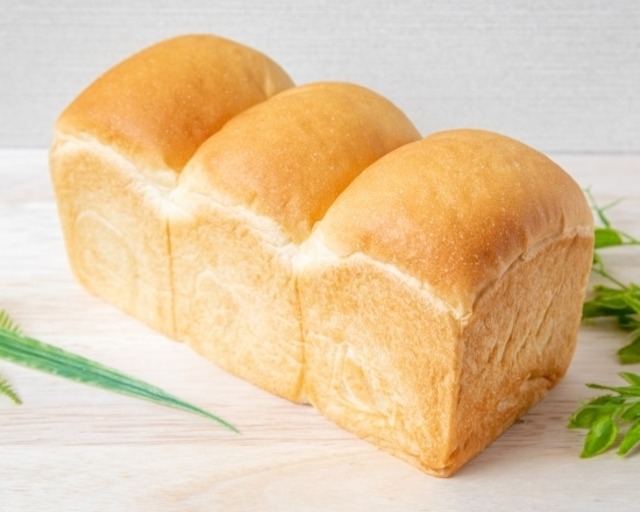 Dali　自家製生食パン 1.5斤×2本セット 【食パンの製造日の翌日のみ配送着希望が承れます。ご指定の場合は水曜日・木曜日着以外ででご指定ください。】