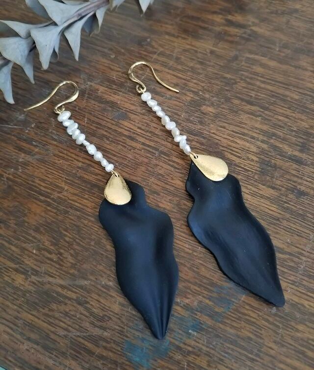 淡水パールとブラックリーフのロングピアスorイヤリング