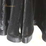 社交ダンス 衣装 ラテン ドレス ワンピース レッスンウェア パーティドレス レディース 無地 レース ベロア ブラック系 黒 シンプル 長袖 光沢感 社交ダンス衣装 おしゃれ スタイリッシュ 伸縮性 ショート丈 フィット感 発表会 結婚式 パーティー コスチューム 黒ドレス 繊細なデザイン ダンスレッスン ヴェロア素材 光沢仕上げ お手入れ簡単 無地デザイン 柔らかい肌触り シンプルエレガンス ドレスアップ