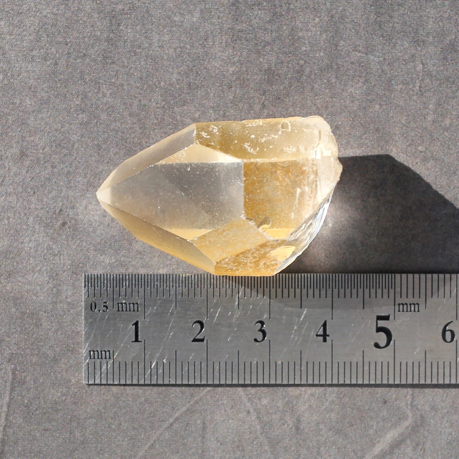 ゴールデンヒーラー クォーツ 原石 水晶 鉱物 希少石 天然石 | glanz licht