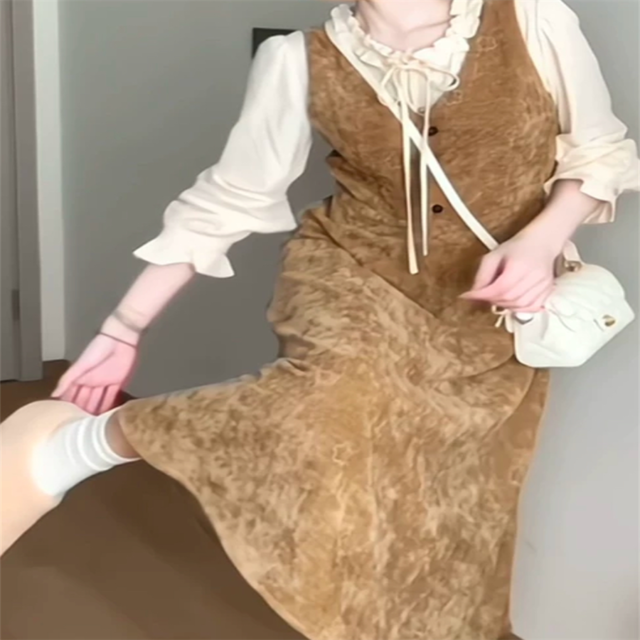 【送料無料】 ロングワンピ 2点セット ひざ丈 ミモレ 大きい ゆったり ゆる 長袖 Uネック Aライン フレア 厚手生地 可愛い 大人可愛い きれいめ シンプル カジュアル シック コンサバ 華やか 大人 上品 おしゃれ お洒落 主役級 こなれ感 高見え 高級感 フェミニン ガーリー 春 秋 レディース 女性用 30代 40代 デート お出かけ 女子会 お呼ばれ 休日 お茶会 授業参観 着回し 普段使い ファッション ブラウス ワンピース コーデ スタイル 楽ちん 体型カバー カーキ ベイクドカラー