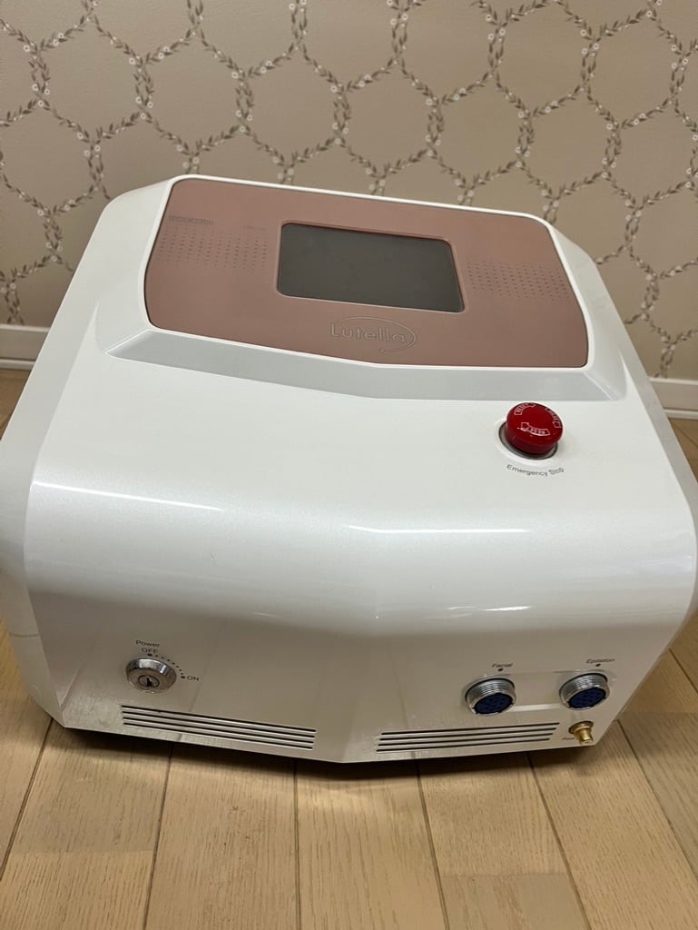 美容ライト脱毛機器Lutella（ルテラ）【日本製】中古 美容機器 脱毛器 