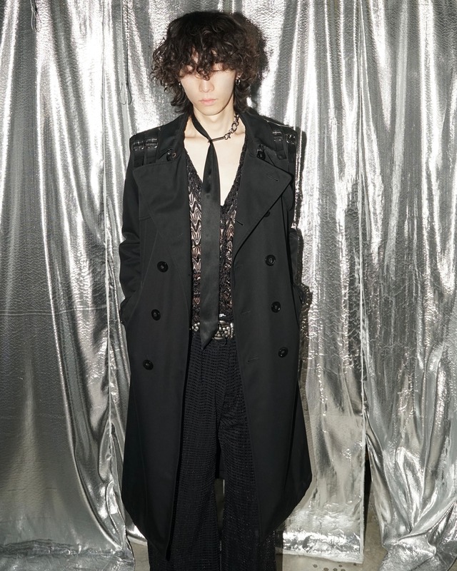 "VALENTINO" Belt docking design switching leather maxi trench coat "made in ITALY"