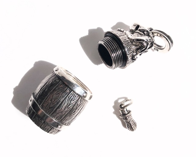 BULL BOTTLE STONE EYES SILVER | Peanuts&Co