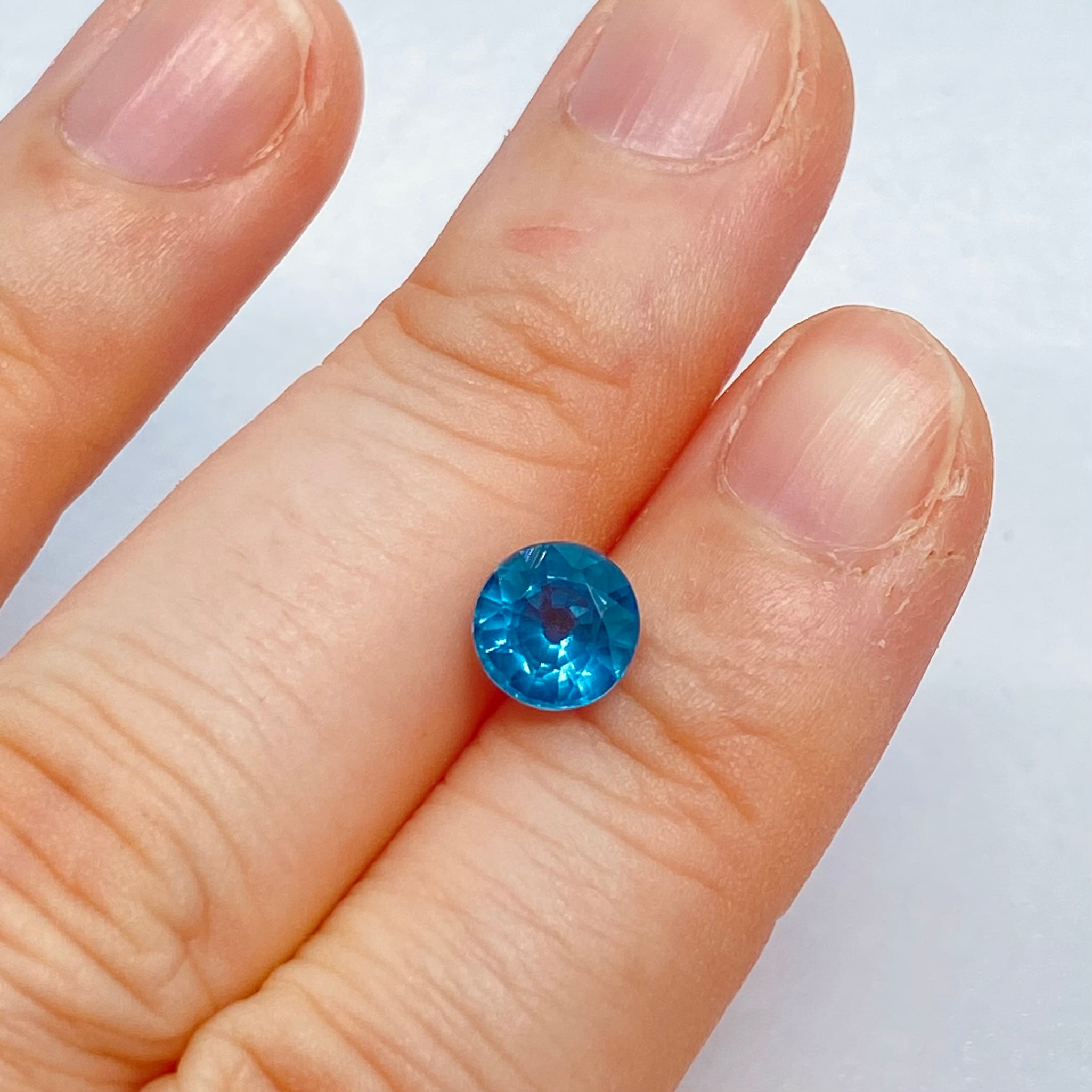 オーシャンブルーのカイヤナイト