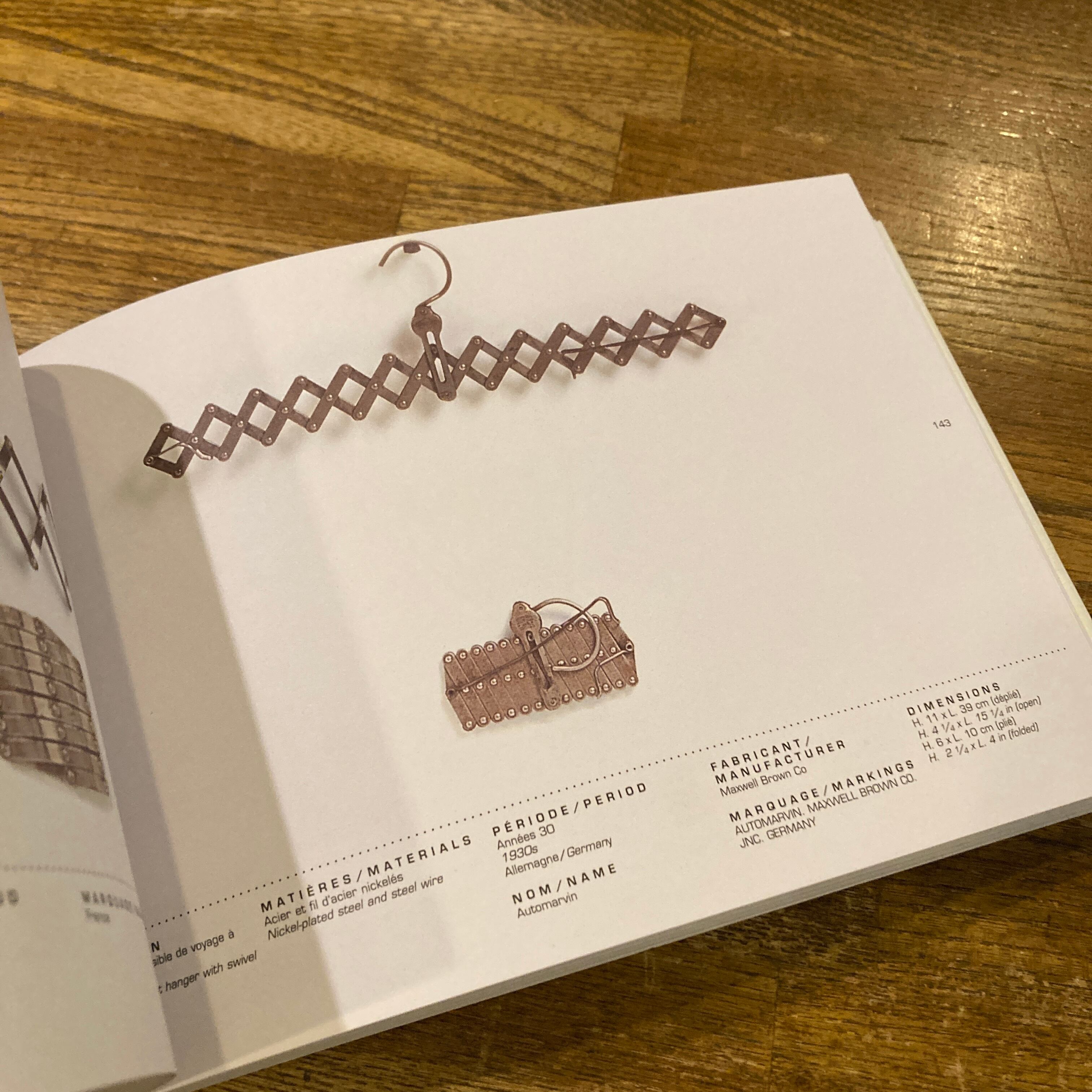 CINTRES HANGERS / Daniel Rozensztroch | 百年