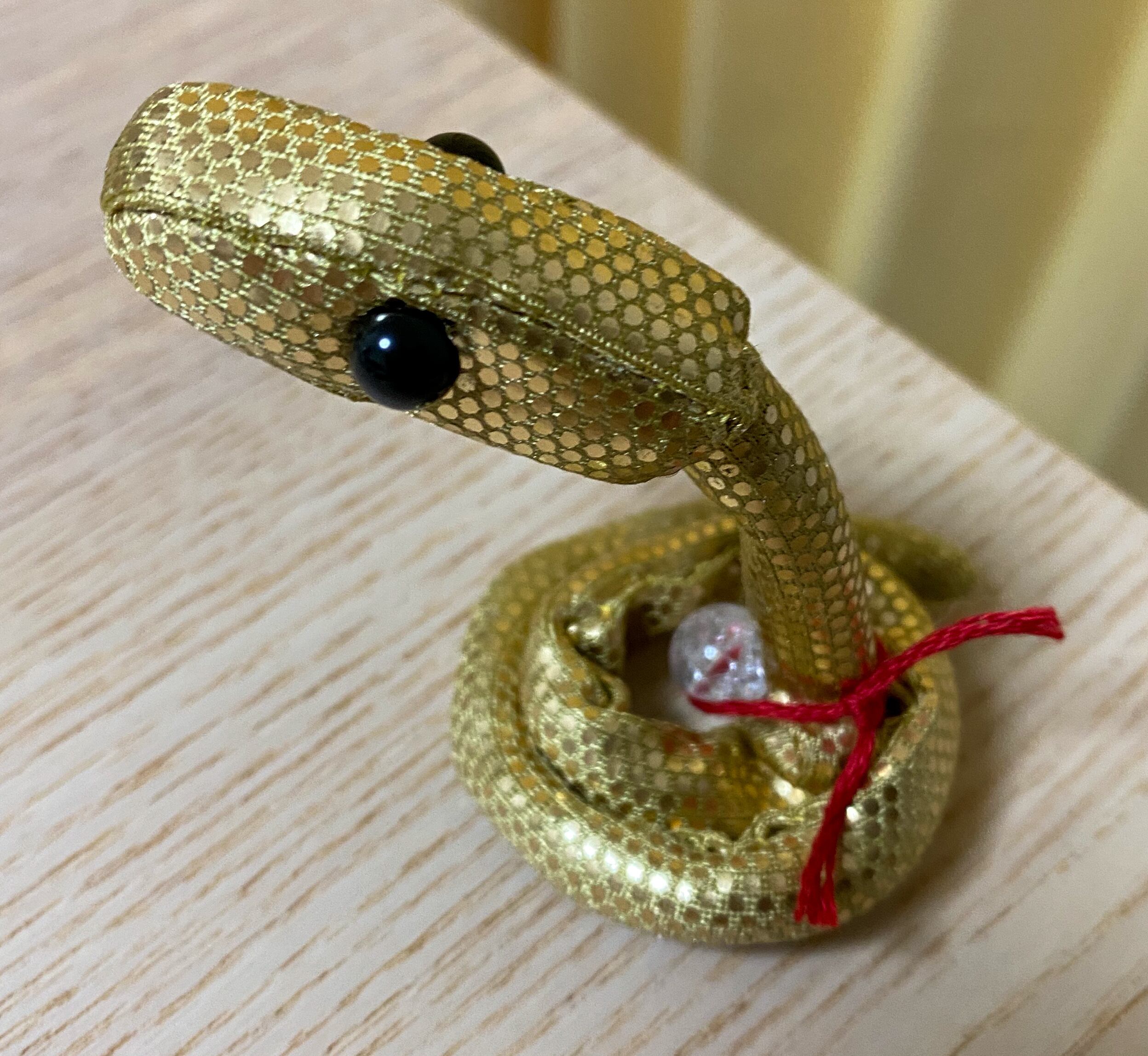 巳年の小さい金蛇のぬいぐるみ | つくもぐるみの社