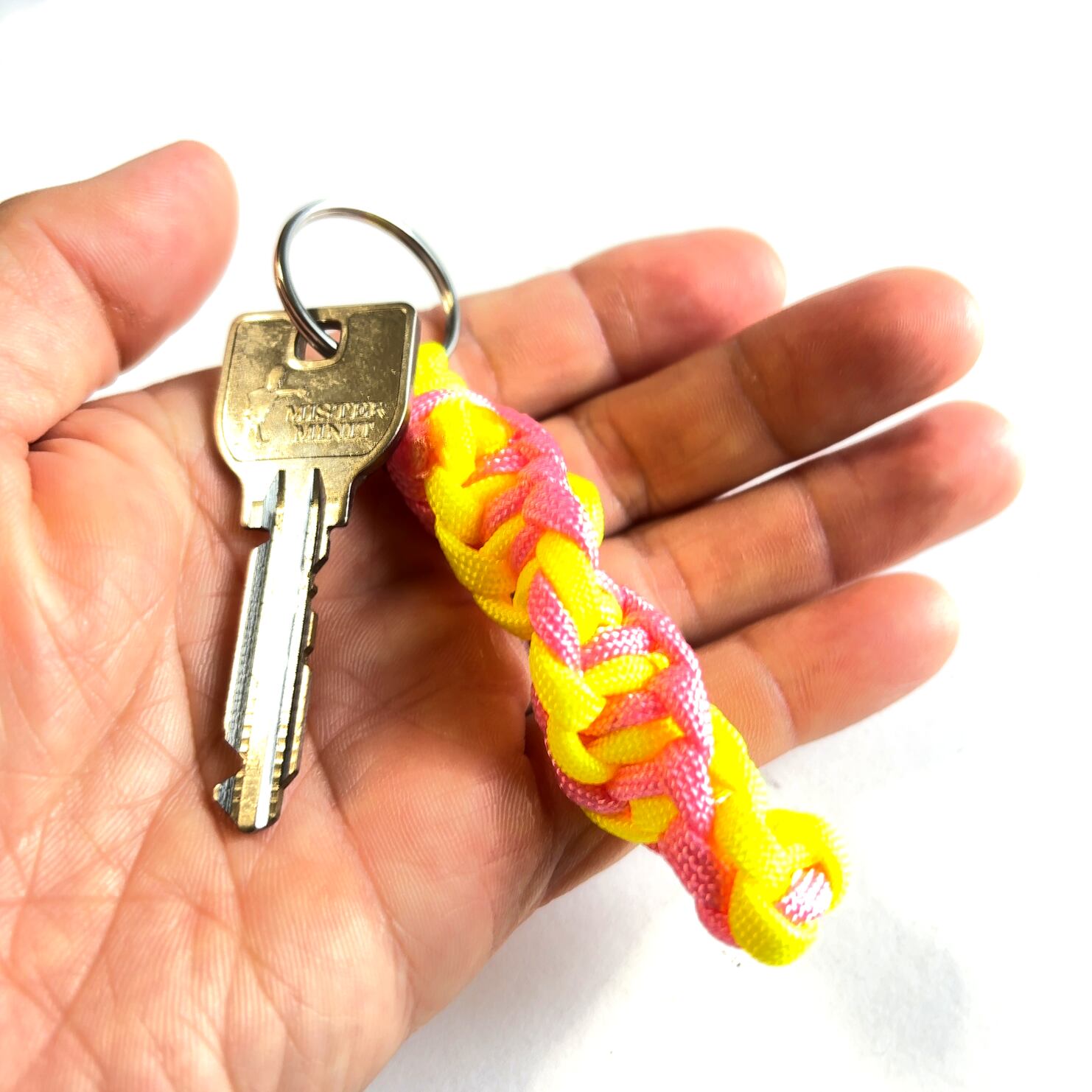パラコードキーホルダー DNA ピンク黄 | Mask shop JKING Paracord