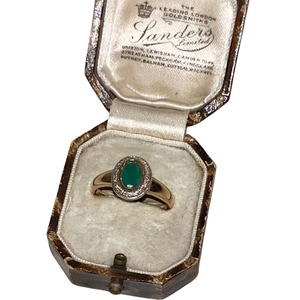 vintage 9ct gold emerald surrounded ey diamond ring