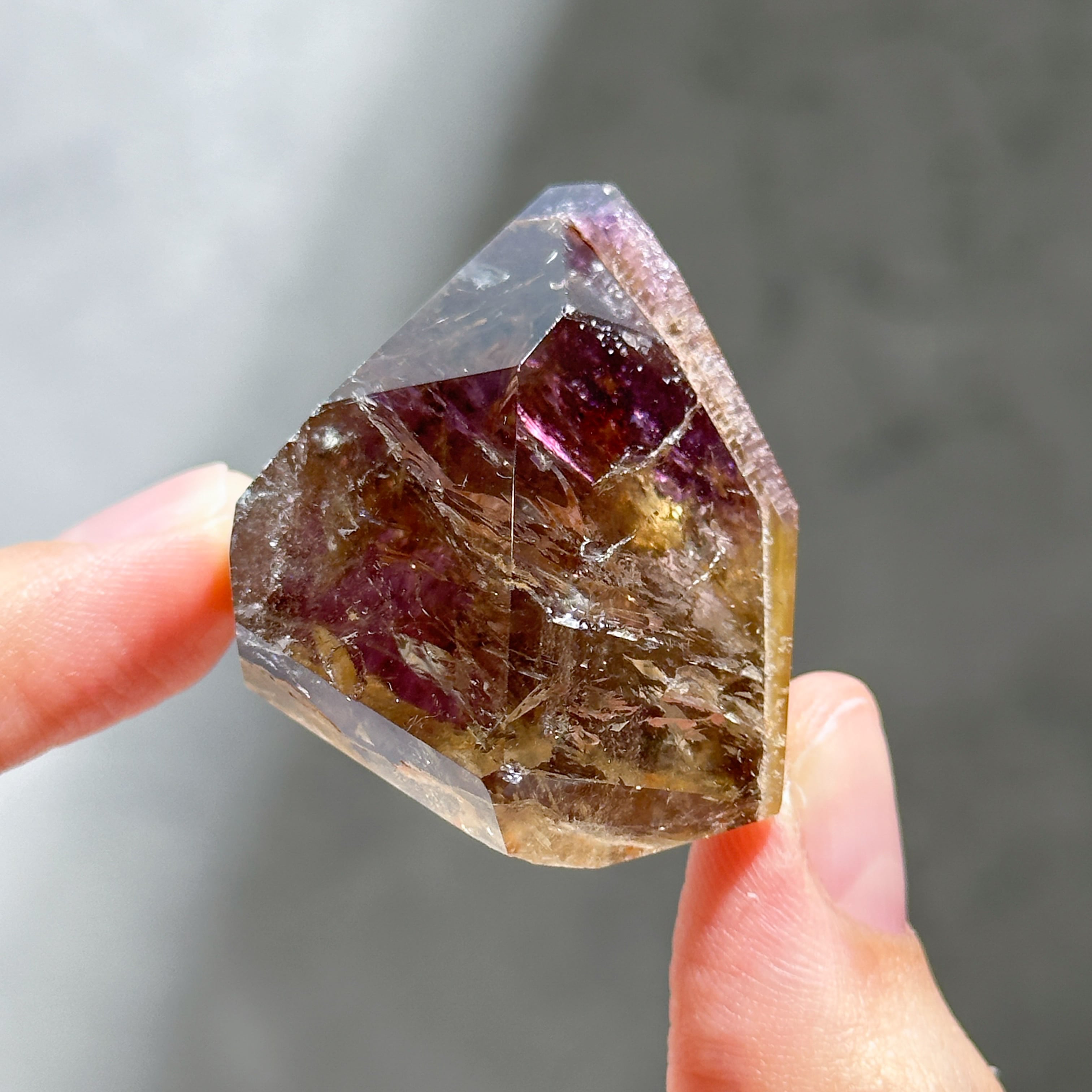 虹◎ゴイアス州クリスタリーナ産ドリームコートシトリン フリー