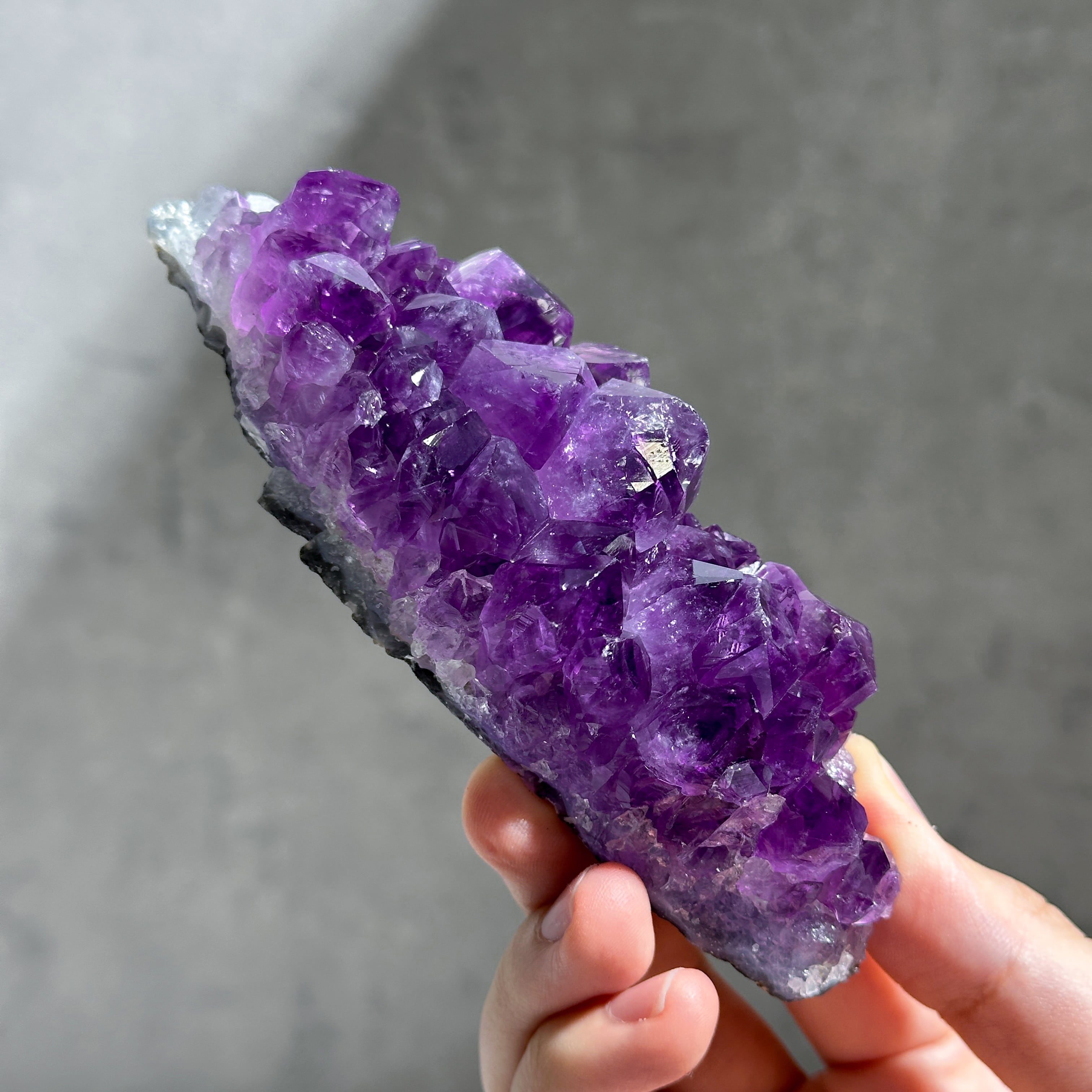 アメジスト ウルグアイ産 台座付き No10076 高品質】ウルグアイ産アメジスト 原石76◇ Amethyst ◇天然石・鉱物