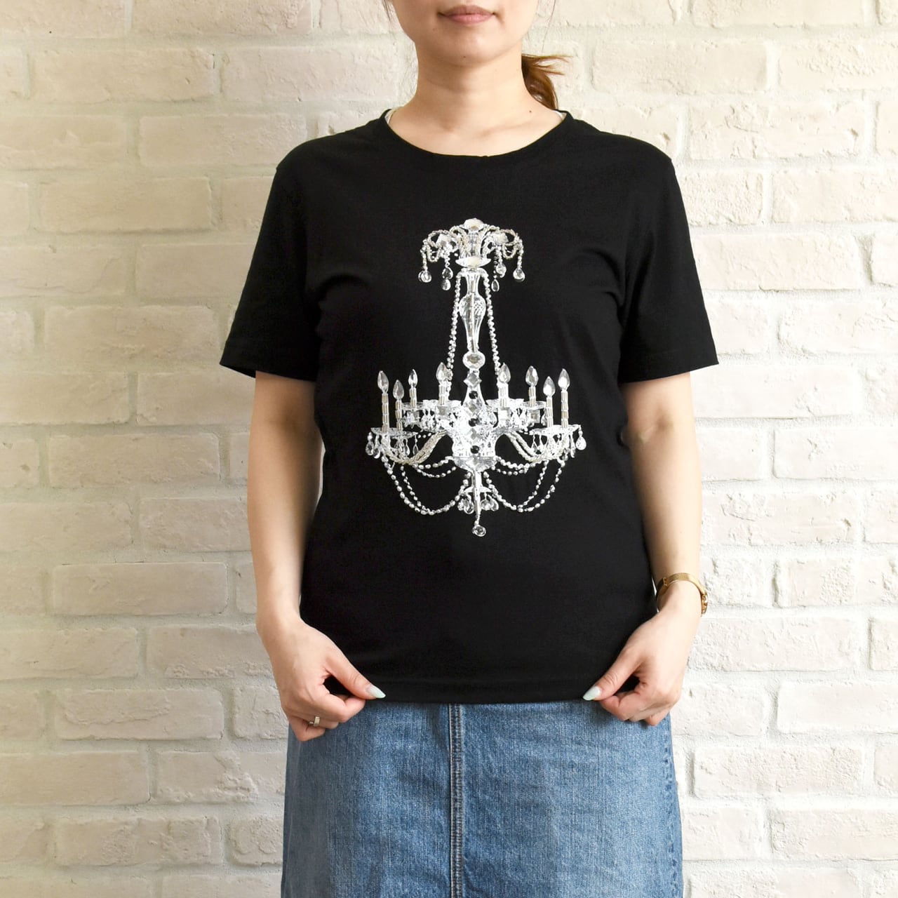 ハンドメイド刺繍 T-shirt シャンデリア ： Black