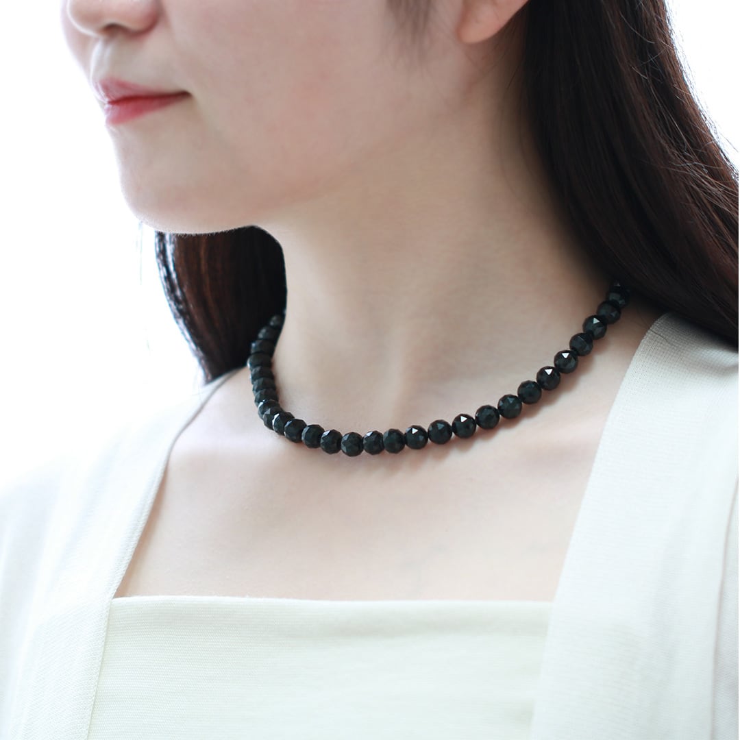 抜群の存在感！ Black jade GP 翡翠ネックレス A貨翡翠 jd_ne1312